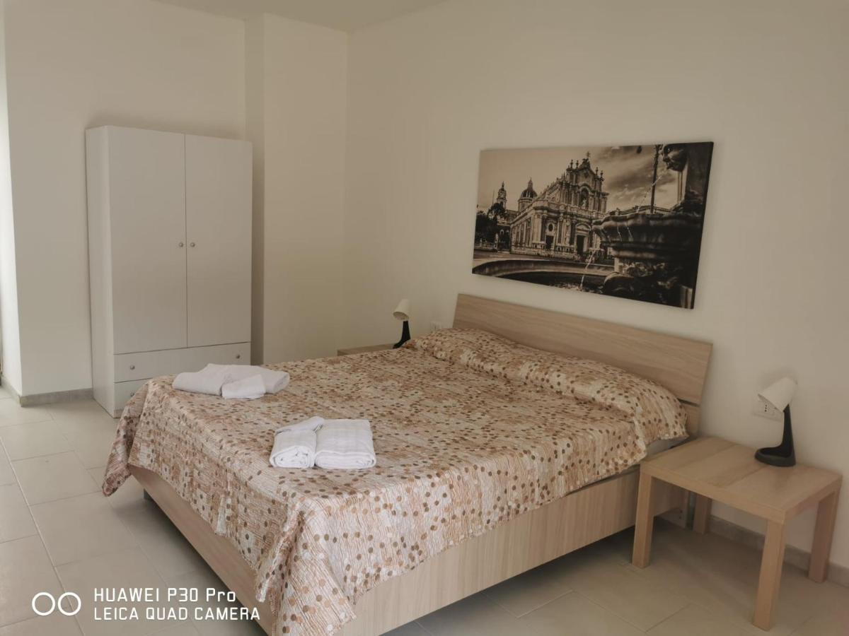 Il Giardino In Centro Apartment Катания Екстериор снимка