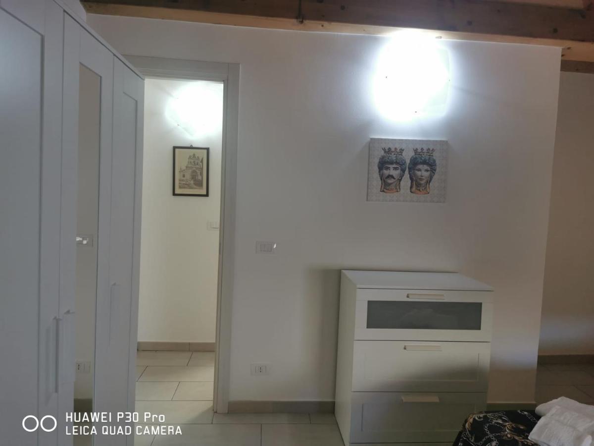 Il Giardino In Centro Apartment Катания Екстериор снимка