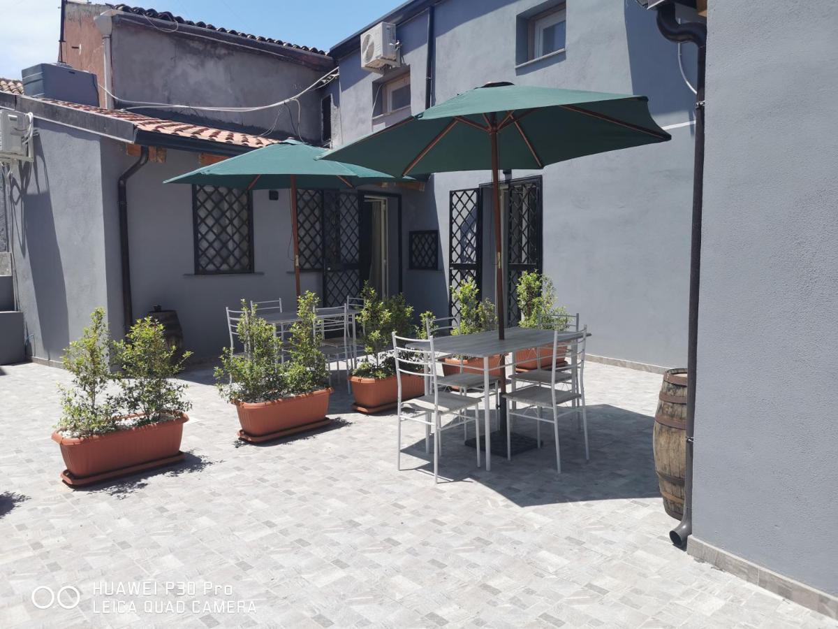 Il Giardino In Centro Apartment Катания Екстериор снимка